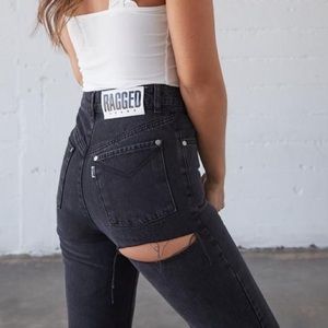 Ragged Priest Butt Cut Jeans ✨✨